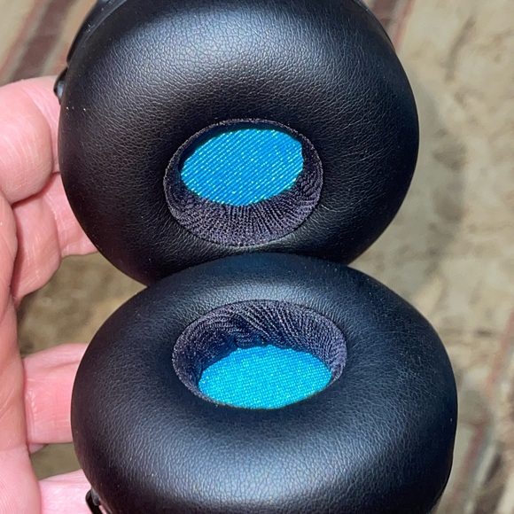 JLab wireless headphones - Picture 4 of 5